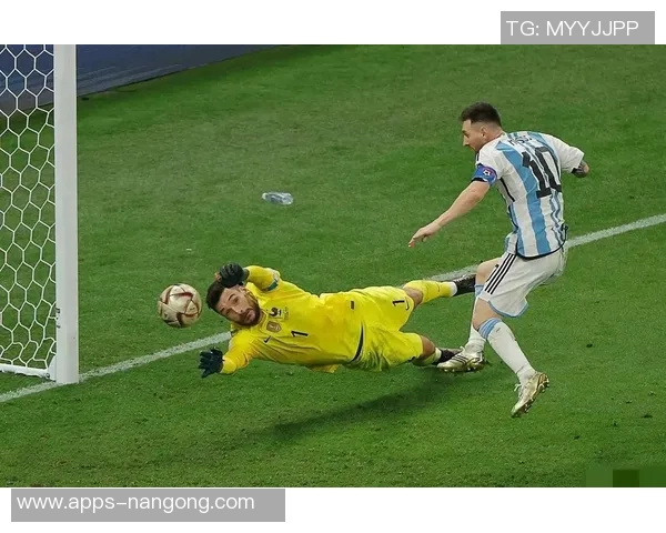 2022年全球足球赛事回顾及精彩瞬间盘点分析